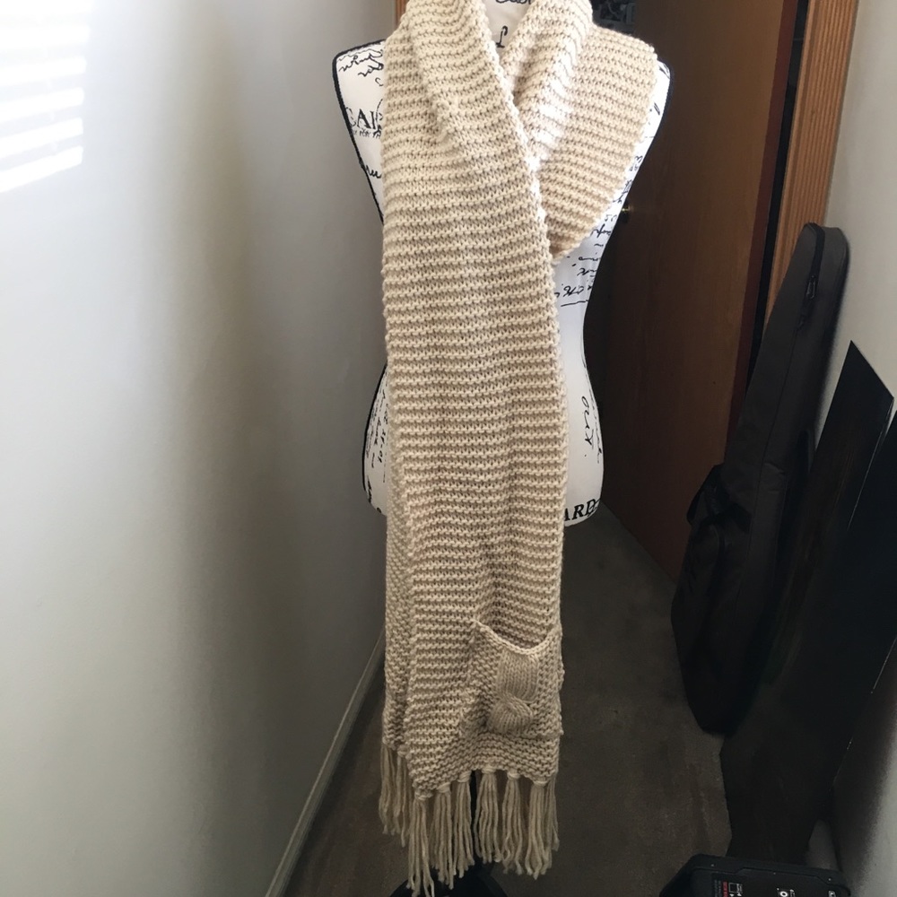 πHPπ BNWOT Chunky Pocket Scarf - Picture 2 of 5